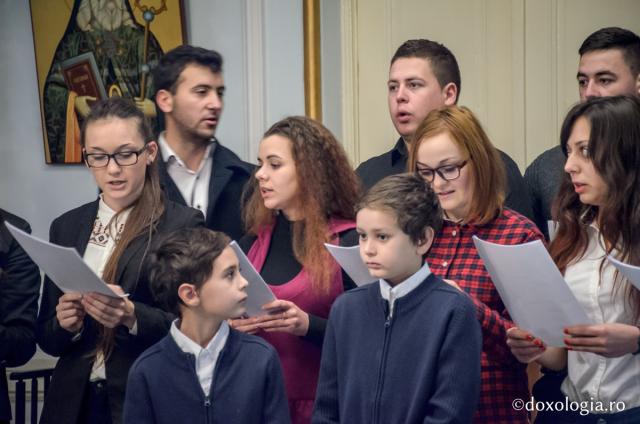 Colindători la Reședința Mitropolitană - parohia Tungujei, comuna Țibănești, județul Iași