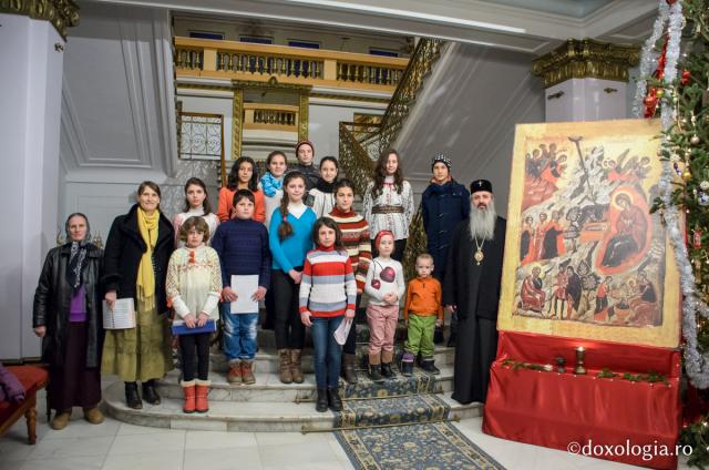 Colindători la Reședința Mitropolitană - Școala Dagata, județul Iași