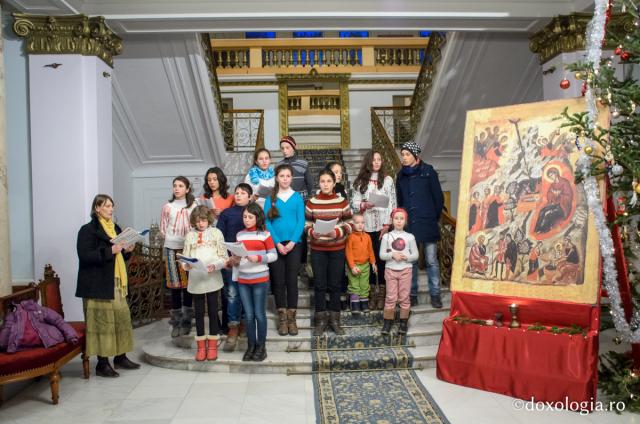 Colindători la Reședința Mitropolitană - Școala Dagata, județul Iași