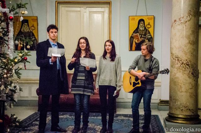 Colindători la Reședința mitropolitană - Cvartet vocal-instrumental din Iaşi