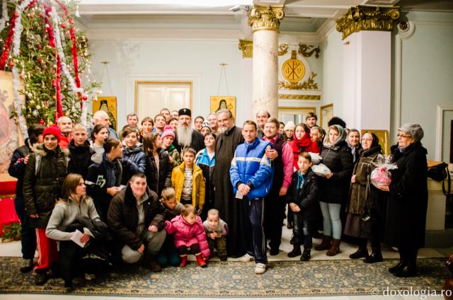 Colindători la Reședința mitropolitană - parohia Curelari din Iaşi
