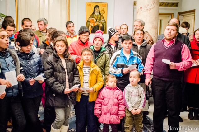 Colindători la Reședința mitropolitană - parohia Curelari din Iaşi
