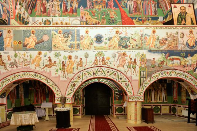 (Foto) Scene din Cartea Facerii, la Biserica „Sfântul Sava” din Iași