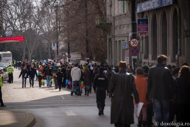 Marşul pentru viaţă 2015 la Iaşi - galerie foto