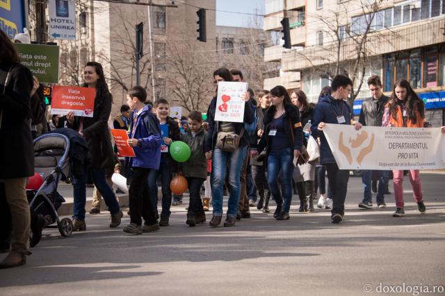 Marşul pentru viaţă 2015 la Iaşi - galerie foto