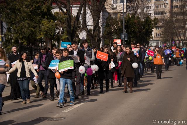 Marşul pentru viaţă 2015 la Iaşi - galerie foto