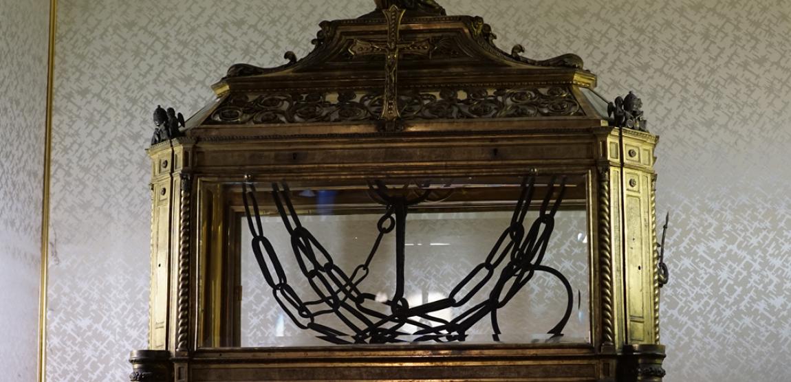 Lanțurile Sfântului Apostol Petru, aflate la Biserica San Pietro in Vincoli din Roma