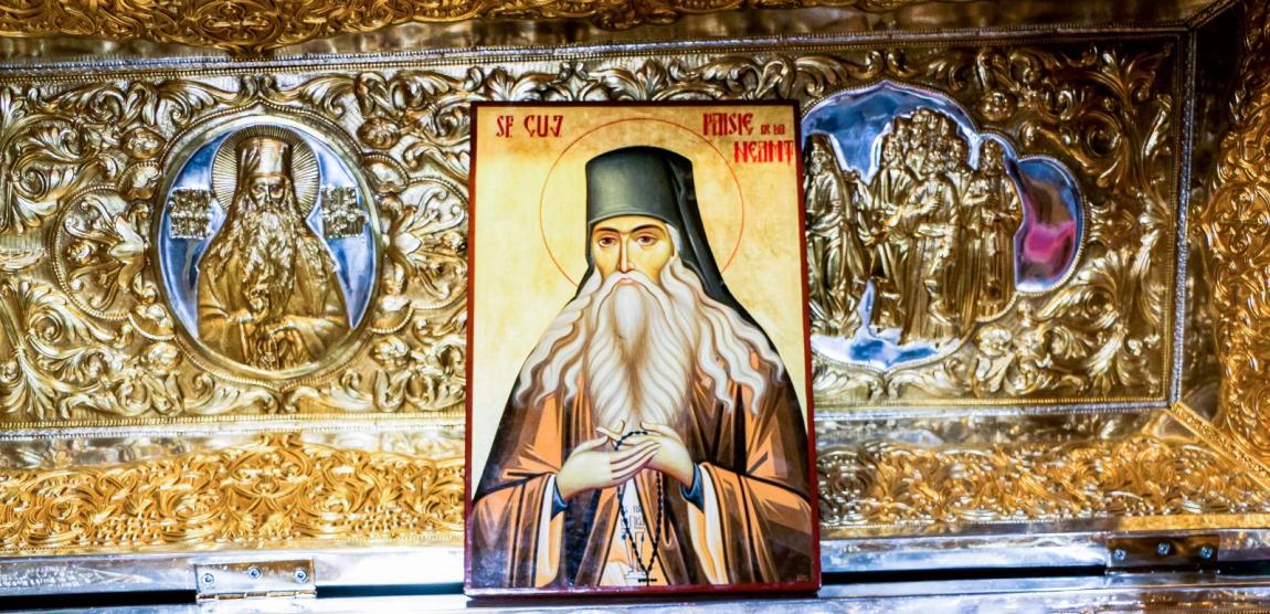 icoana cu Sfântul Cuvios Paisie de la Neamț