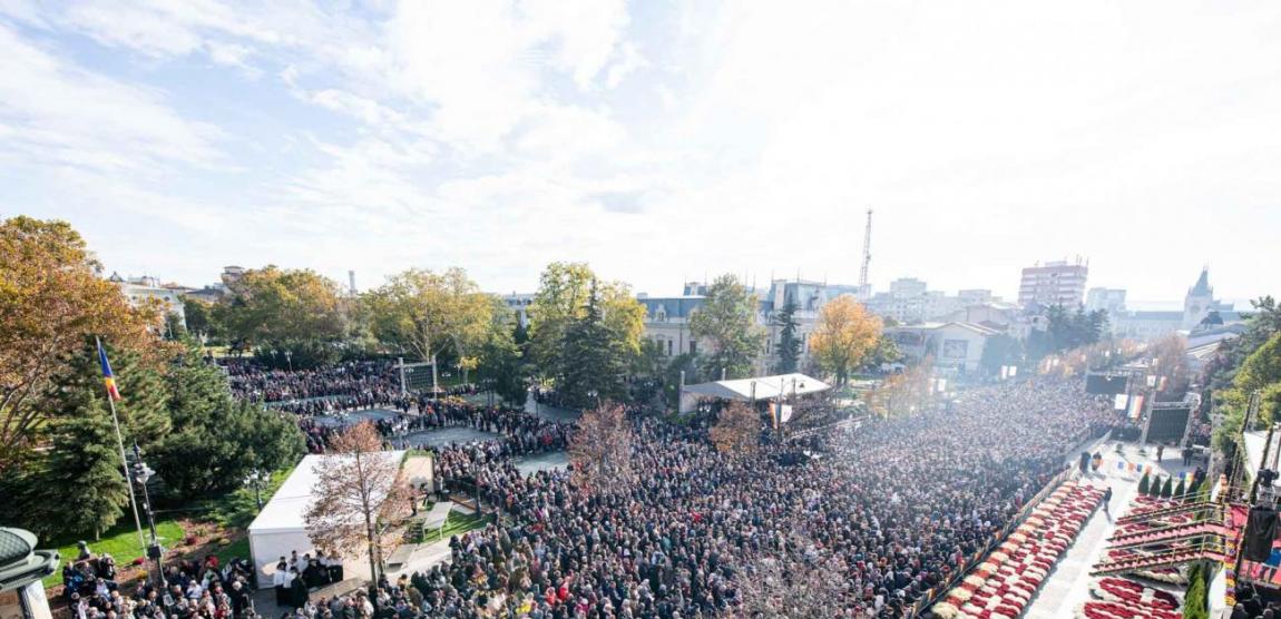 (Video) #Hram2025: Rugăciune și binecuvântare la sărbătoarea Sfintei Cuvioase Parascheva – Ocrotitoarea Moldovei 