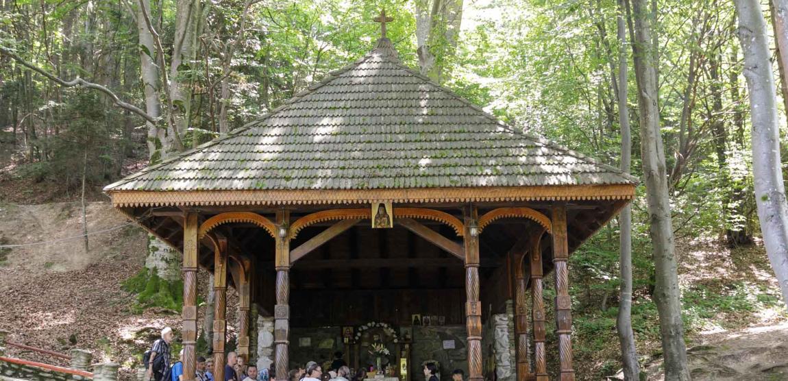 Izvorul Sfântului Cuvios Mărturisitor Arsenie de la Prislop