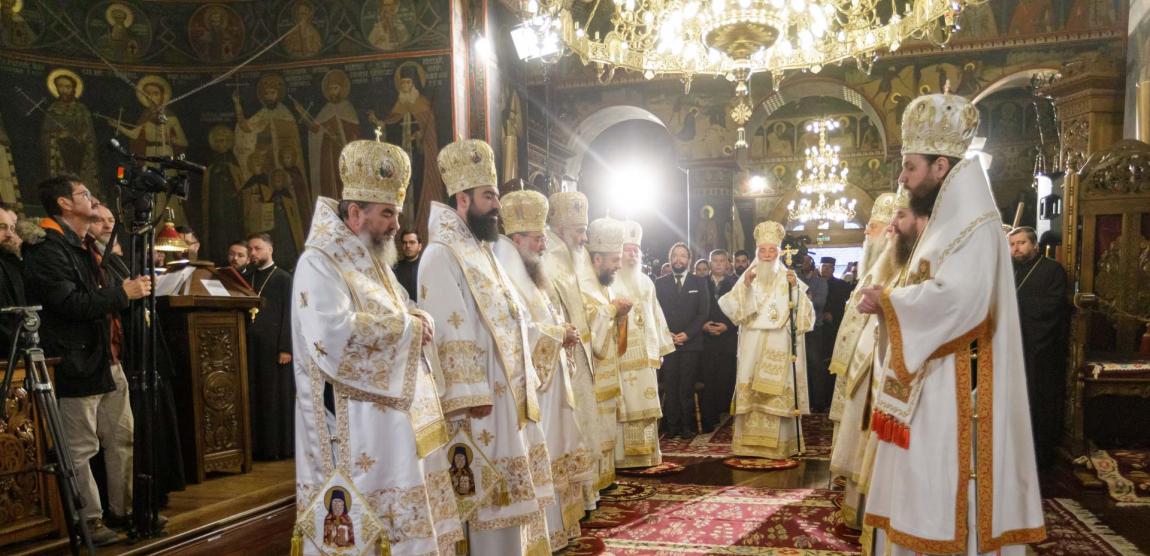 Sfânta Liturghie de la Proclamarea Canonizării Sfântului Cuvios Mucenic Visarion de la LainiciSfânta Liturghie de la Proclamarea Canonizării Sfântului Cuvios Mucenic Visarion de la Lainici