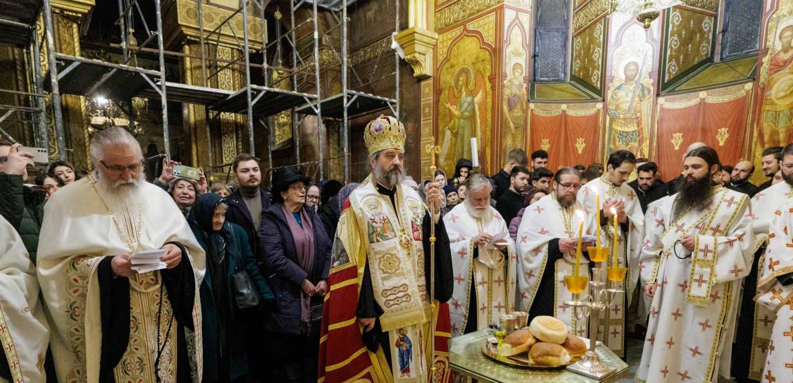 Priveghere la hramul Mănăstirii Sfinții Trei Ierarhi din Iași