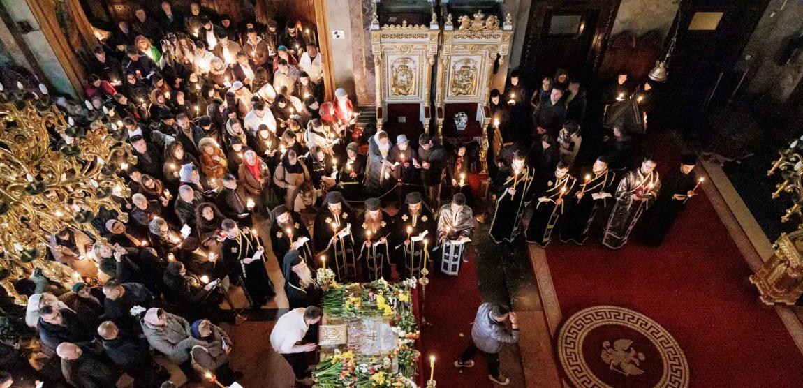 (Foto) Prohodul Domnului la Catedrala Mitropolitana din Iași – 2026