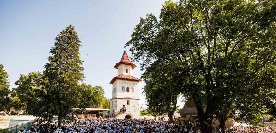 Liturghie arhierească la prăznuirea Sfântului Ioan cel Nou