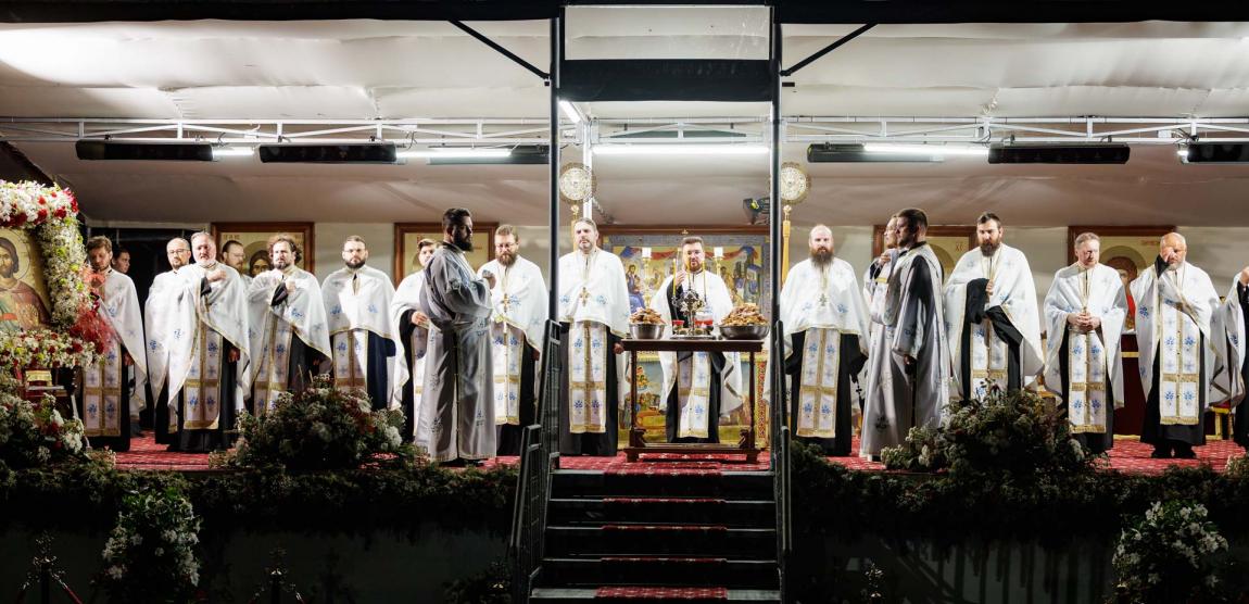 Priveghere în cinstea Sfinților Cuvioși Cleopa și Paisie la Catedrala Arhiepiscopală din Suceava