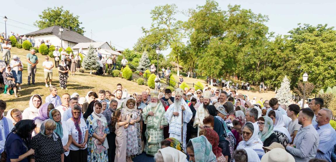 Sfântul Ioan Iacob, cinstit la el acasă: „Să urmăm pilda vieții lui și să o facem vie în viața noastră”