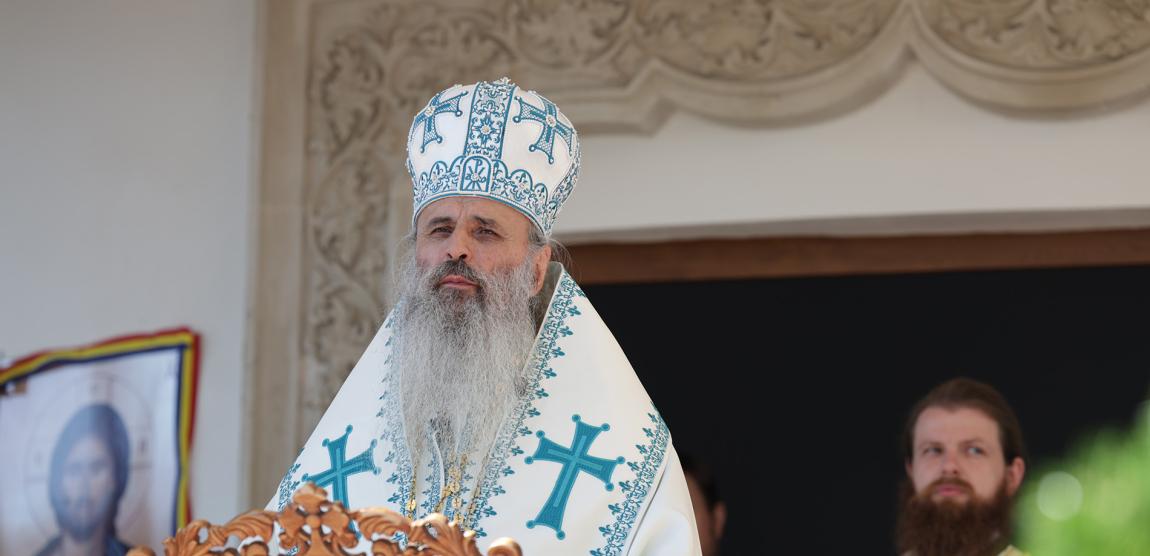 „Mulțumim lui Dumnezeu pentru această triadă sfântă” – IPS Teofan, la Proclamarea canonizării Sfintelor de la Văratec