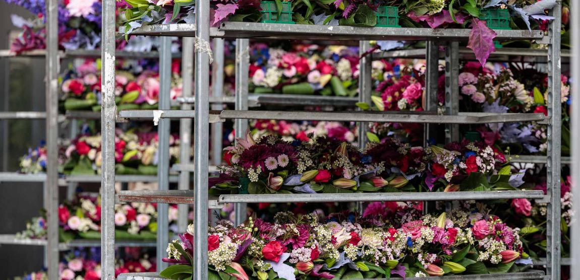 Împodobirea cu flori a baldachinului Sfintei Cuvioasei Parascheva 2026