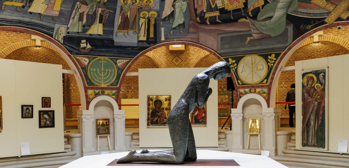 Expoziția „Sacrul la feminin, de la Facerea lumii la «Rugăciunea» lui Brâncuși” la Muzeul Mitropolitan din Iași