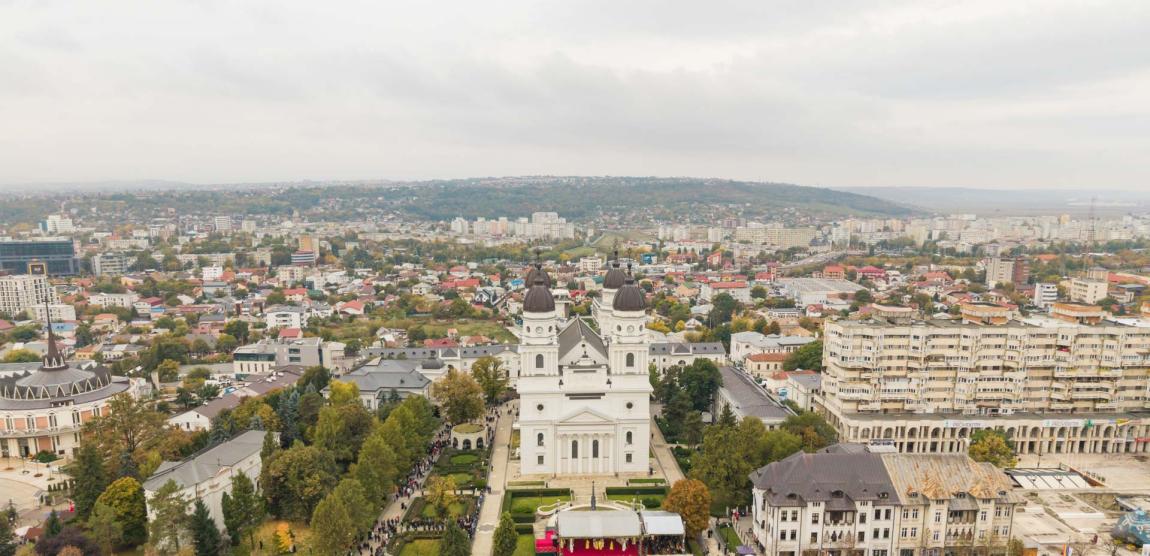Sfânta Liturghie în cinstea Sfintei Parascheva și a Sfântului Cuvios Paisie de la Sihăstria, 2026