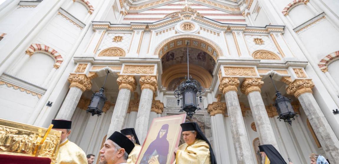 Procesiunea Calea Sfinților la București: Dumnezeu cheamă neîncetat oamenii la sfințenie