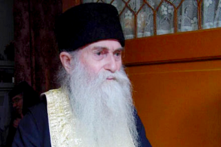 Trebuie să știi să mori și să înviezi în fiecare zi, pentru că viață înseamnă moarte continuă - Interviu cu Părintele Arsenie Papacioc