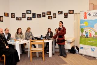„Educaţia copiilor începe cu educaţia părinţilor“