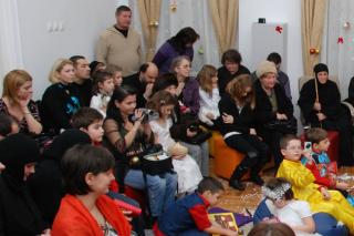 „Şcoala Părinţilor“ de la „Varlaam“, lecţia de cunoaştere a propriilor copii