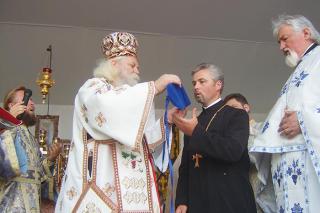 Resfinţirea bisericii parohiei Brăteşti