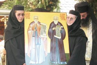 Sfinţii Rafail şi Partenie, sărbătoriţi la Schitul Agapia Veche din Neamţ