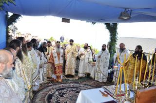 Liturghie arhierească pe Muntele Ceahlău