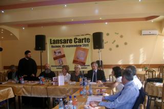 Dublă lansare de carte la Roznov