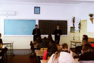 Profesorul de Religie, un model de conduită pentru „ucenicii“ săi