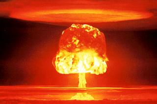 Învierea Domnului printre focoase nucleare
