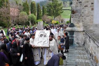 Praznicul Izvorului Tămăduirii în Mitropolia Moldovei şi Bucovinei