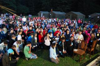 650 de tineri, timp de trei zile în tabără la Nemţişor