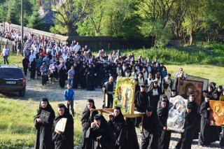 Procesiune închinată Sfinţilor Rafail şi Partenie, la Agapia