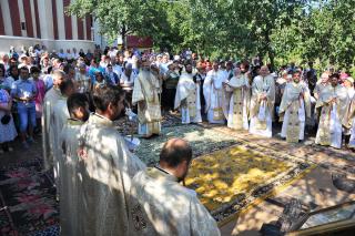 „În jurul bisericii trebuie să se adune toată suflarea creştinească“