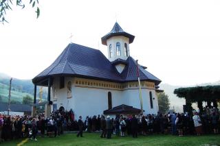 Sărbătoarea Scoaterii Sfintei Cruci, în parohia Bistra
