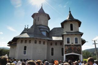 „Să aveţi grijă de această biserică şi să respectaţi rânduiala ei“