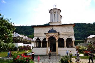 18 reguli de comportament la Sfânta Liturghie