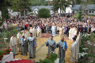 „În familiile voastre trebuie să fie iubire, iertare şi naştere de prunci“