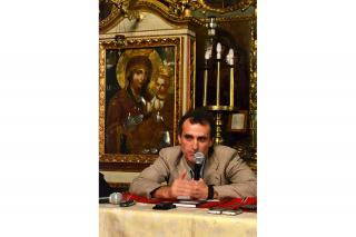 "Fericit băiatul care n-a umblat / în sfatul băieţilor de la bloc"