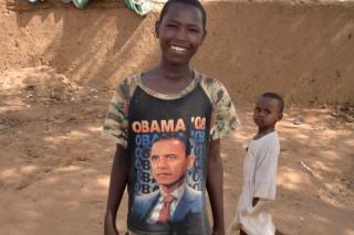 Copilul din Mali cu Obama pe tricou