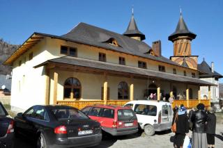 A fost sfinţit aşezământul social din parohia „Naşterea Maicii Domnului“ - Ceahlău