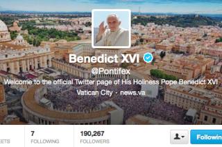 Papa Benedict al XVI-lea se alătură comunității Twitter și lansează o nouă aplicație mobile