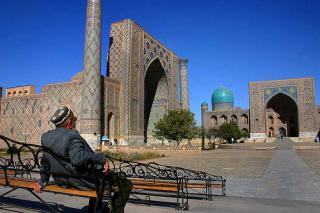 În Uzbekistan a început vânătoarea de cărți creștine
