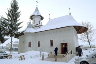 Liturghie arhierească la hramul Bisericii „Sfântul Ioan Botezătorul“ din Paşcani