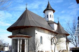 O „mică Bucovină“, cu oameni harnici şi iubitori de credinţă şi tradiţie