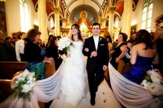 Două paradigme culturale: Cununia ortodoxă la greci şi la români